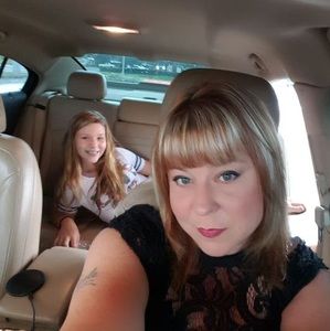 Meet your Posher, Nicole